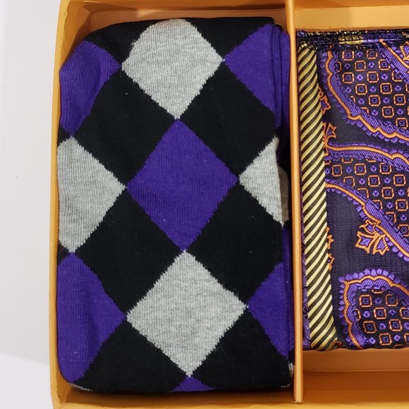 Robert Lewis Plum Bow Tie Hanky Socks Box 3 Set - Picture 4 of 7